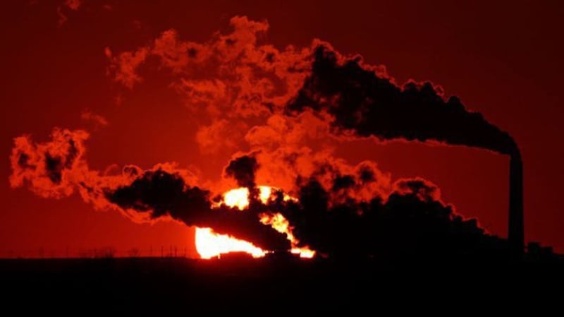 中国领导人习近平重新强调到2030年碳强度要比2005下降65%以上(美联社)