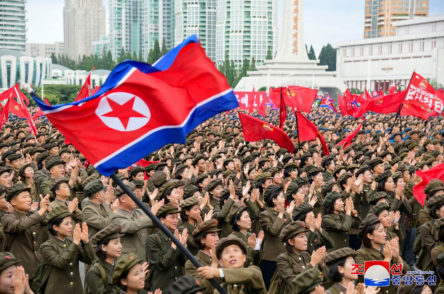 Sent to flood-ravaged areas, North Korean soldiers steal supplies, townspeople say