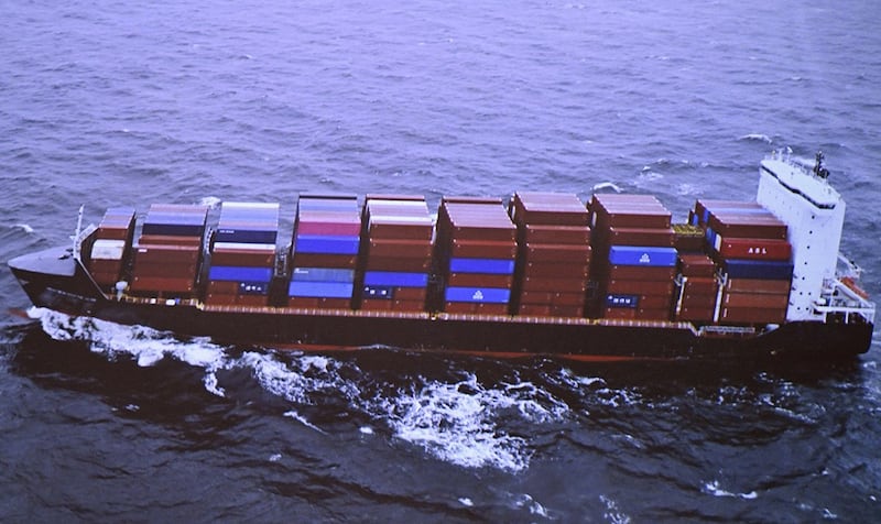 芬兰怀疑挂港旗货轮（图）导致波罗的海管道受损（路透社图片）