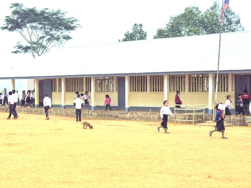 ຄ່າຮຽນ ໂຮງຮຽນລັດ: ເມື່ອຄວາມເປັນຈິງ ບໍ່ກົງກັບນະໂຍບາຍ